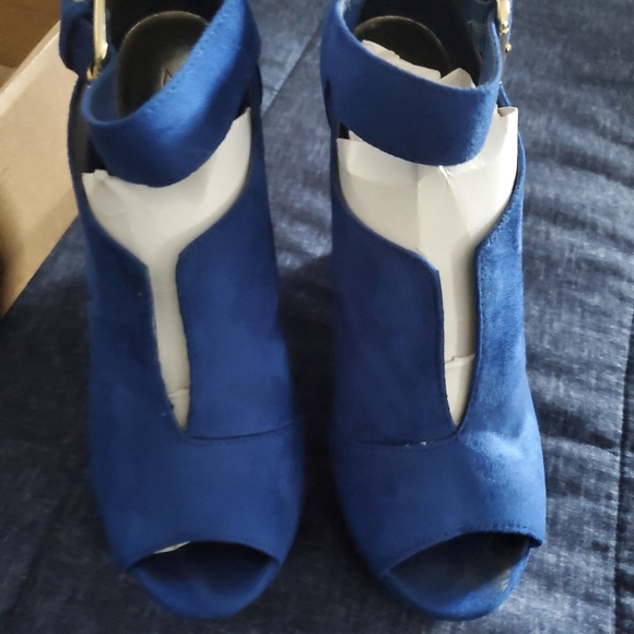 Preloved worn twice - Picture 9 of 10